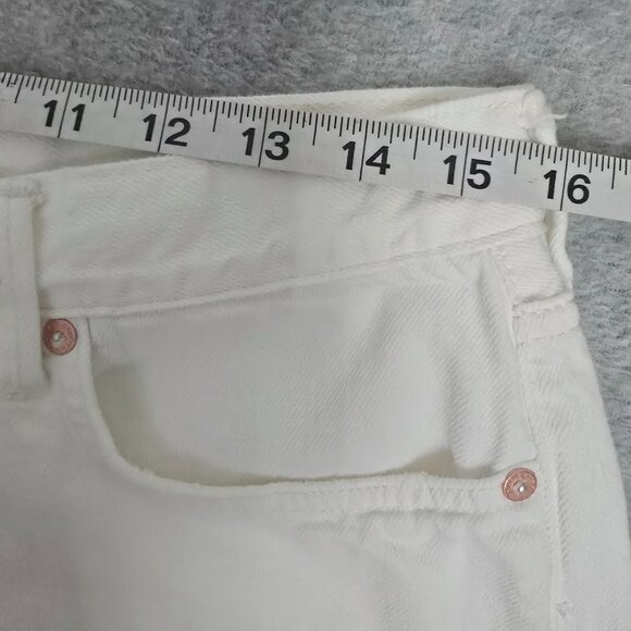 Free People We the Free Sz 30 White Denim Frayed Hem Distressed Festival Shorts - Picture 7 of 9